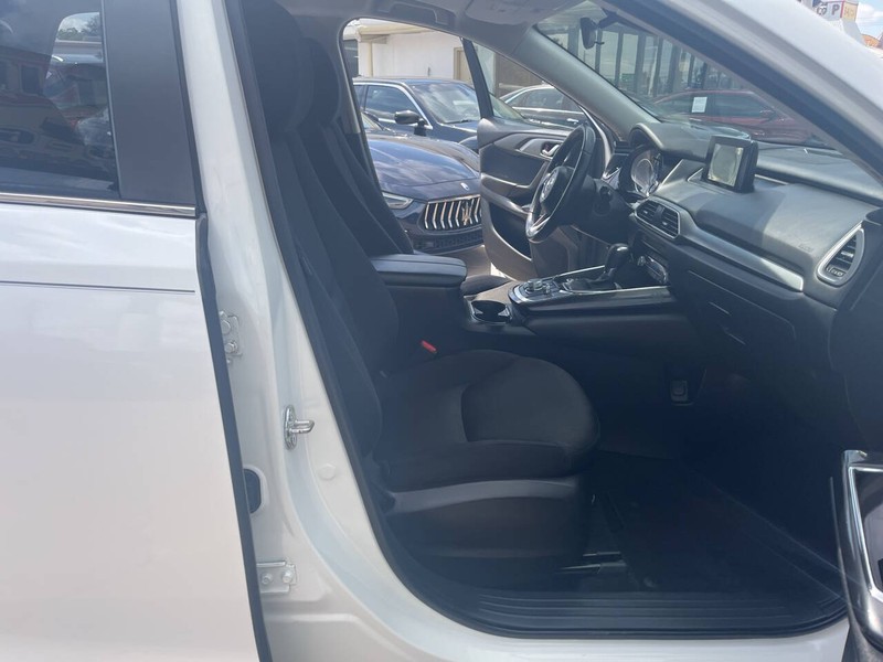 Mazda CX-9 Vehicle Image 19