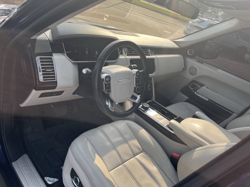 Land Rover Range Rover Vehicle Image 10