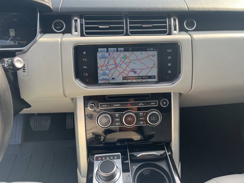 Land Rover Range Rover Vehicle Image 15