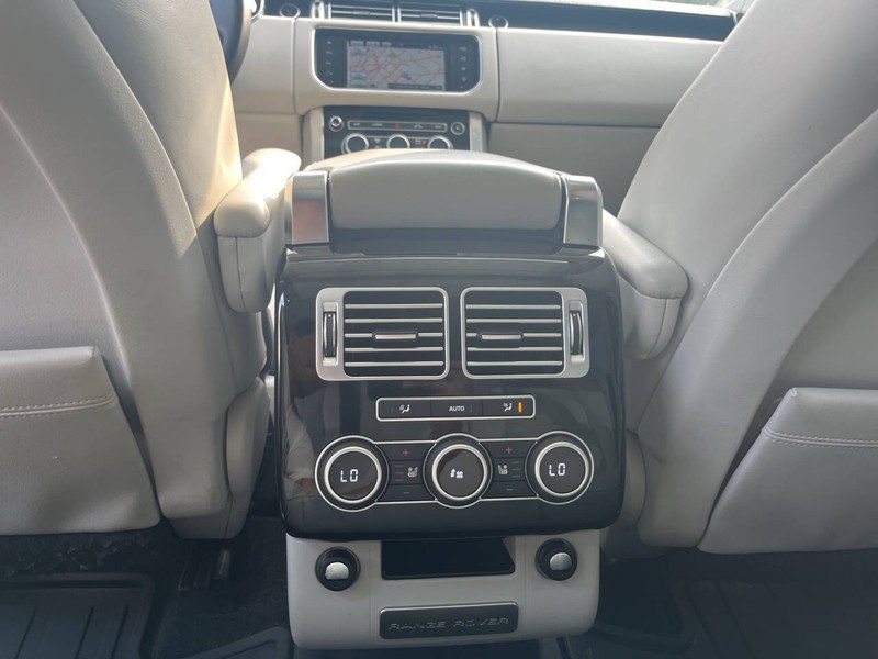 Land Rover Range Rover Vehicle Image 22