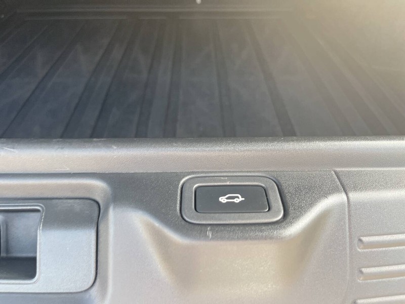 Land Rover Range Rover Vehicle Image 24