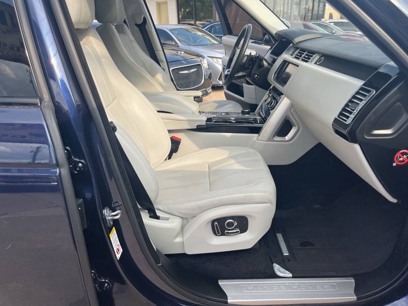 Land Rover Range Rover Vehicle Image 29