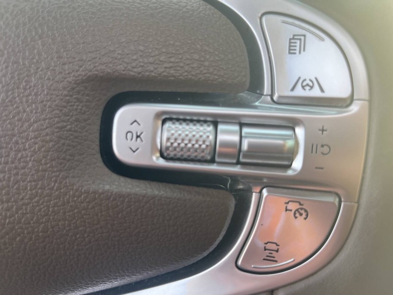 Genesis GV80 Vehicle Image 14