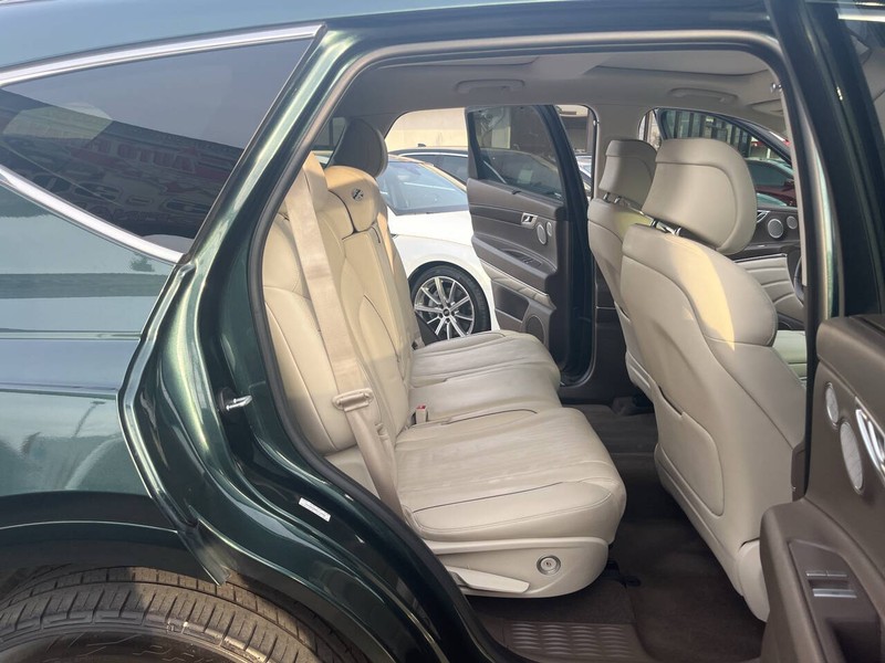Genesis GV80 Vehicle Image 25