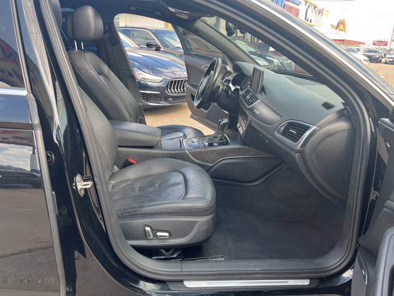 Audi A6 Vehicle Image 25