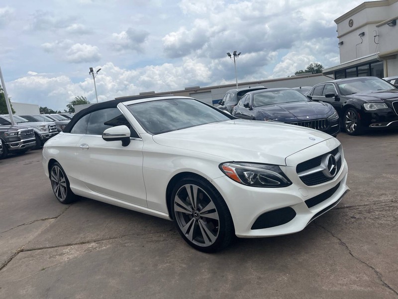 Mercedes-Benz C-Class Vehicle Image 03