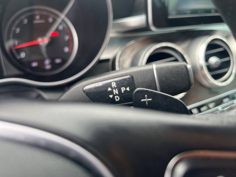 Mercedes-Benz C-Class Vehicle Image 15