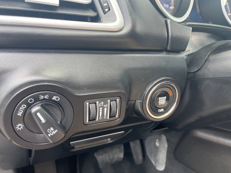 Maserati Ghibli Vehicle Image 10