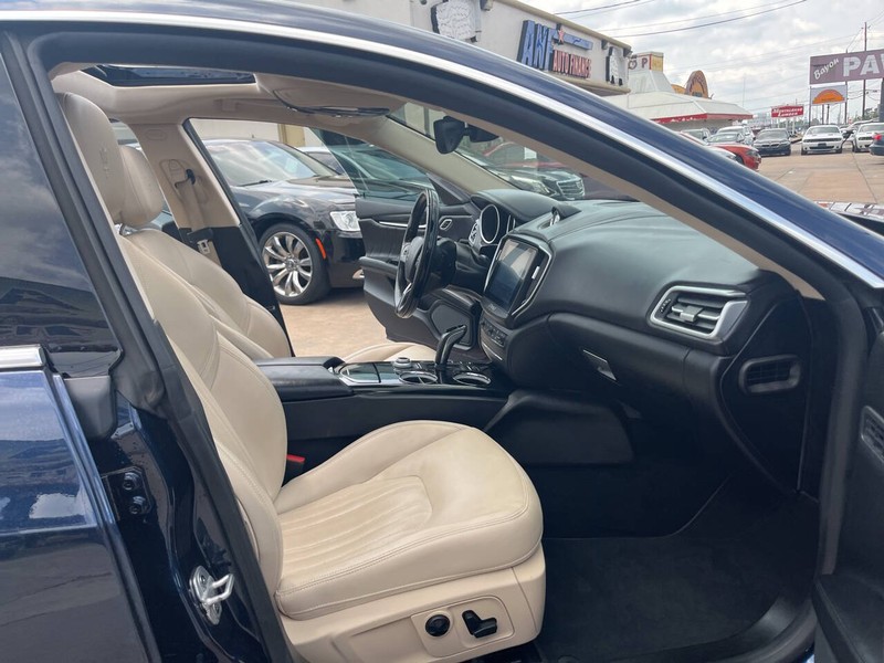Maserati Ghibli Vehicle Image 19