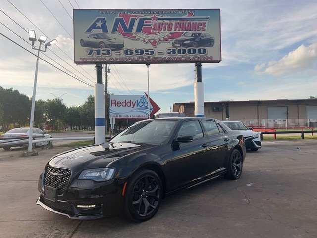 more details - chrysler 300