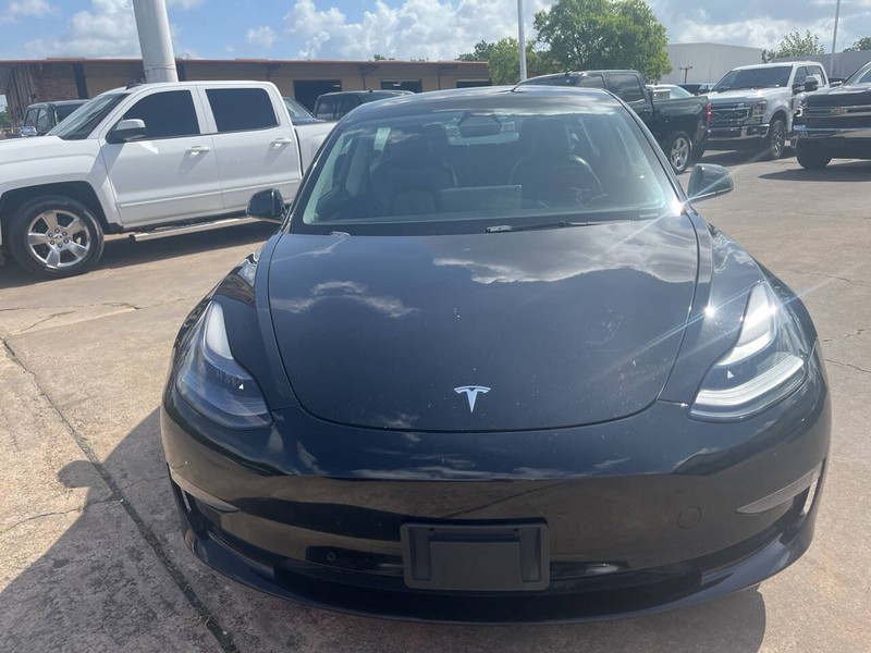 Tesla Model 3 Vehicle Image 02