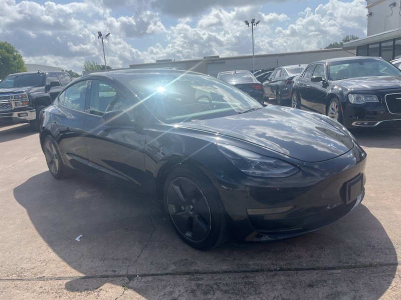 Tesla Model 3 Vehicle Image 03
