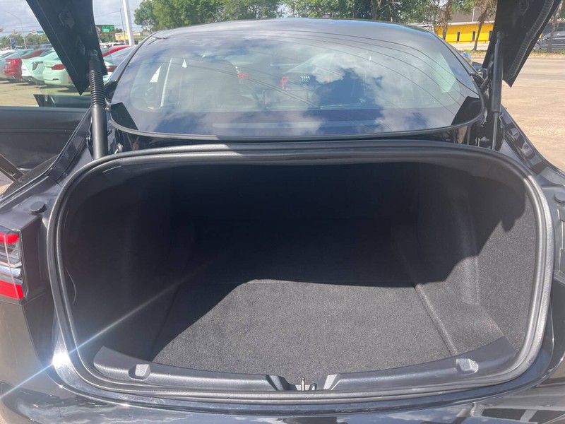 Tesla Model 3 Vehicle Image 16