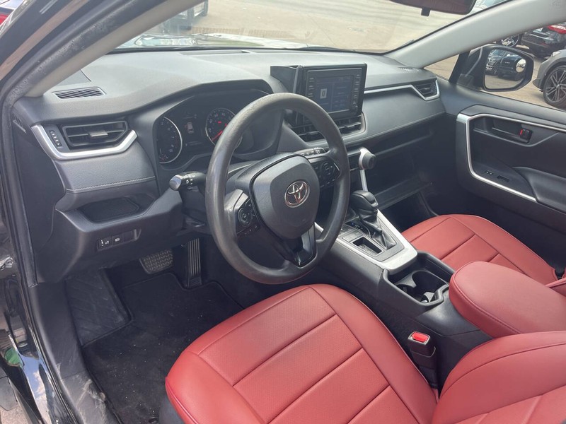 Toyota RAV4 Vehicle Image 07