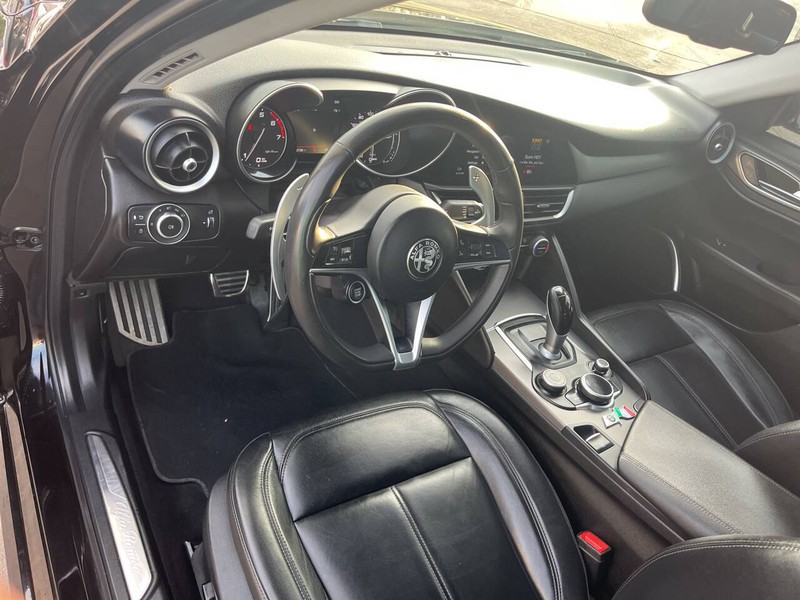 Alfa Romeo Giulia Vehicle Image 07
