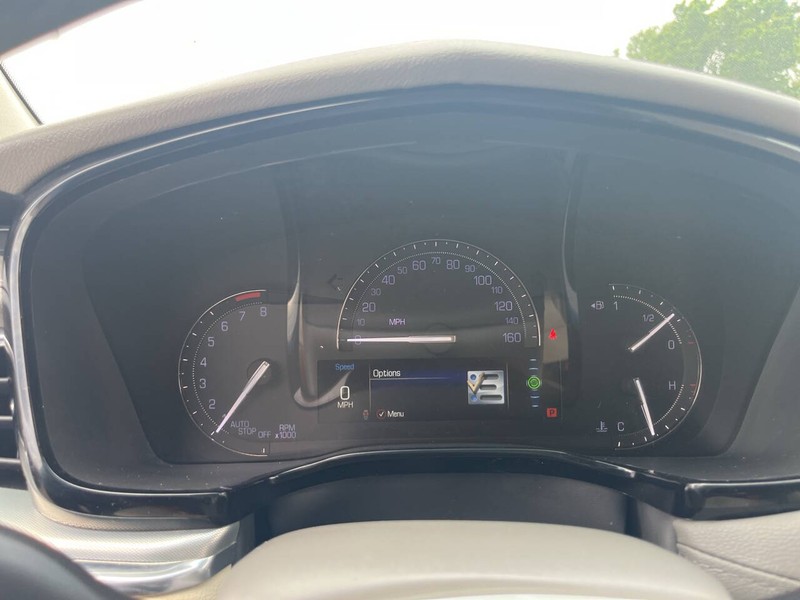 Cadillac XT5 Vehicle Image 10