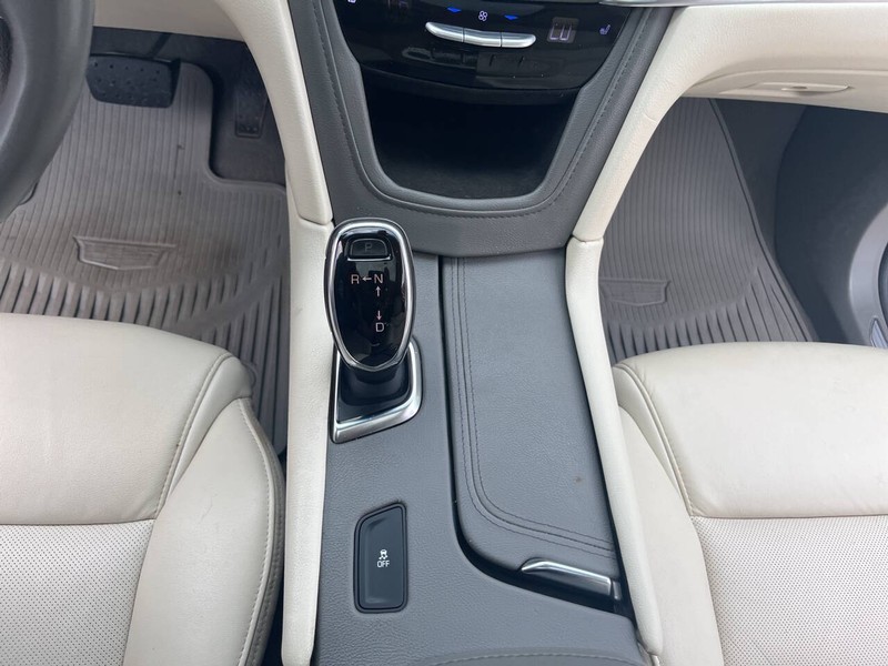 Cadillac XT5 Vehicle Image 14