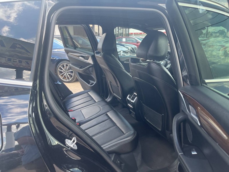BMW X3 Vehicle Image 17