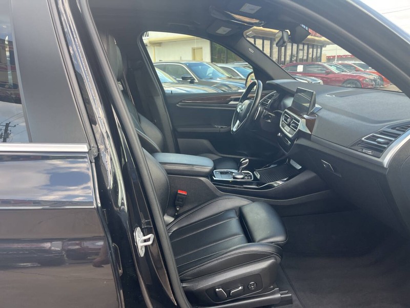 BMW X3 Vehicle Image 18