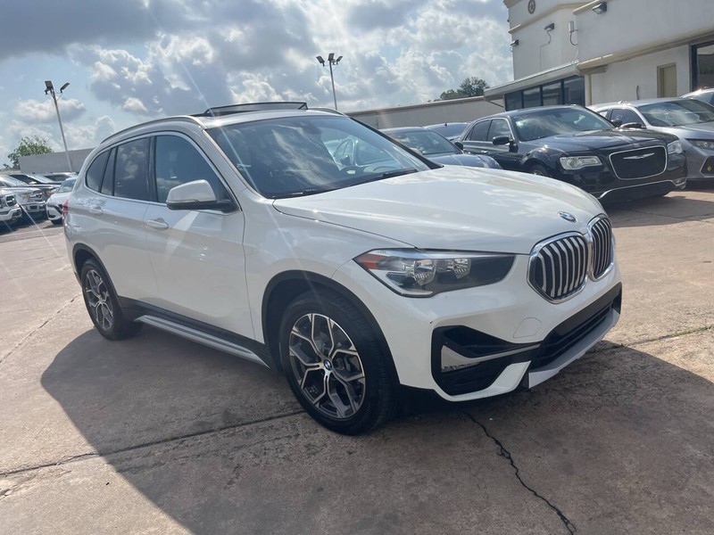 BMW X1 Vehicle Image 03