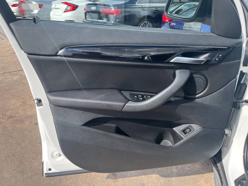 BMW X1 Vehicle Image 06