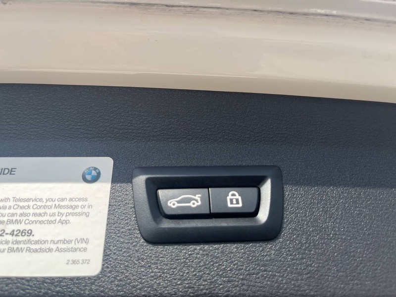 BMW X1 Vehicle Image 23