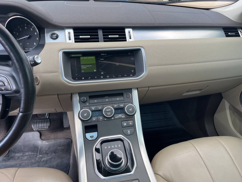 Land Rover Range Rover Evoque Vehicle Image 12
