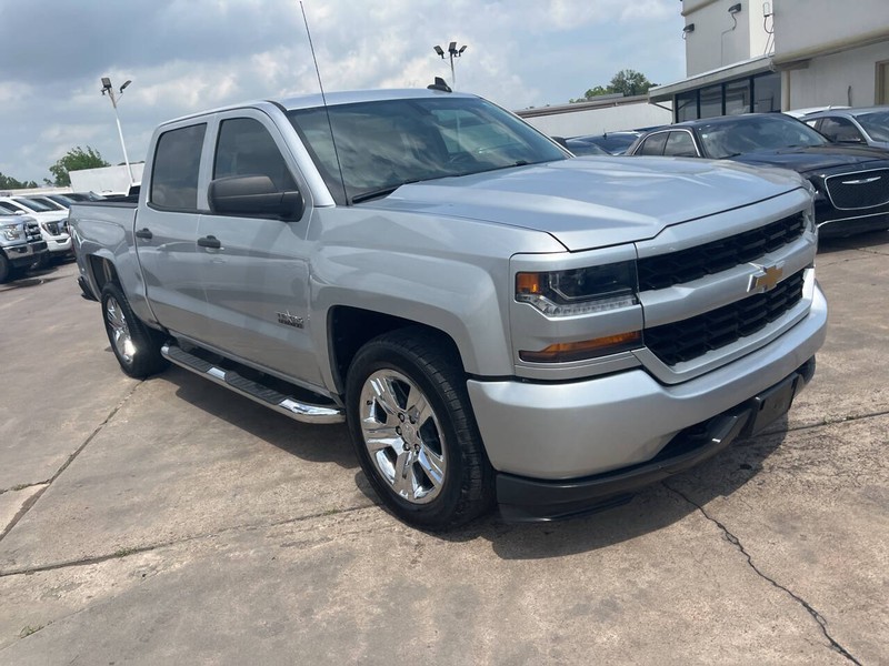 Chevrolet Silverado 1500 Vehicle Image 03