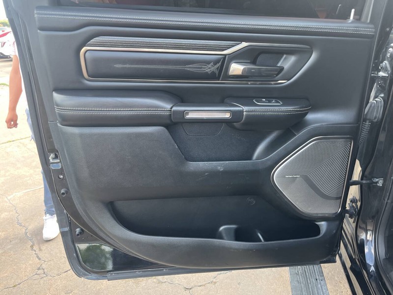 Ram 1500 Vehicle Image 16