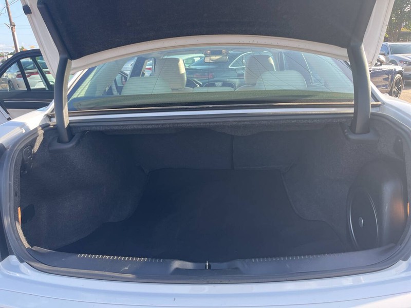 Chrysler 300 Vehicle Image 19