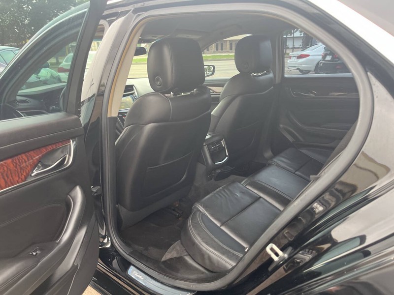 Cadillac CTS Vehicle Image 14