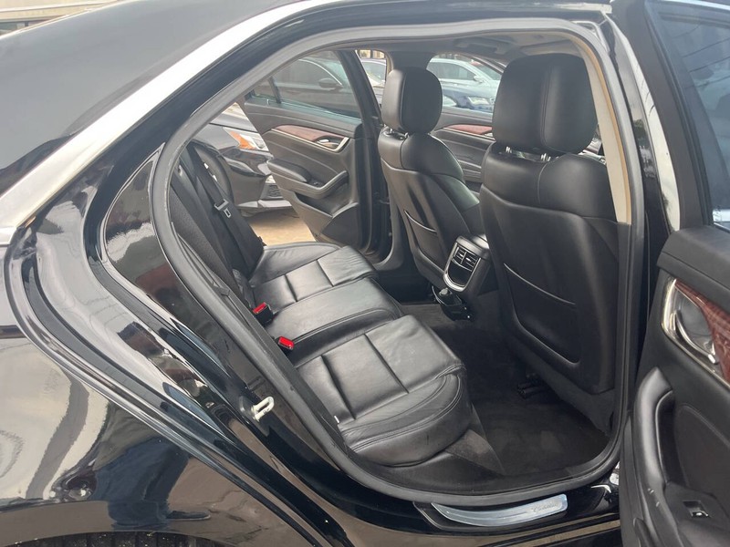 Cadillac CTS Vehicle Image 18