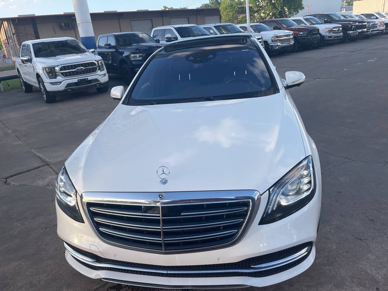 Mercedes-Benz S-Class Vehicle Image 02