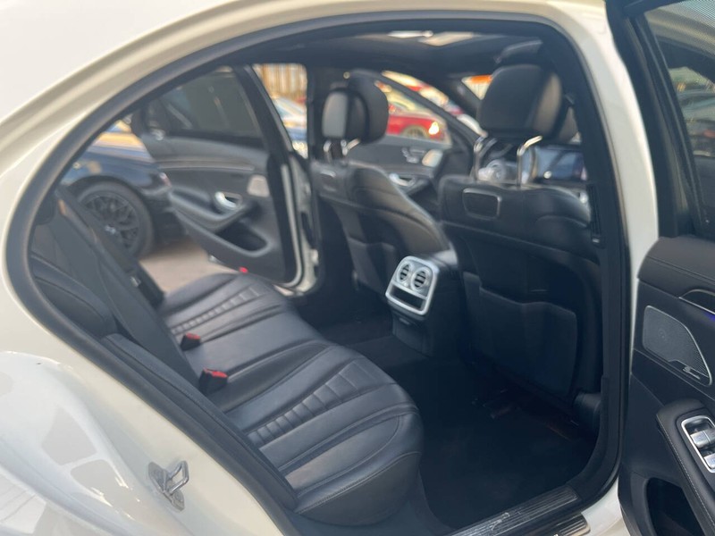 Mercedes-Benz S-Class Vehicle Image 23