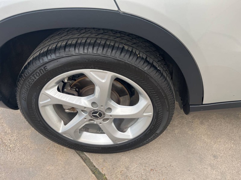 Mercedes-Benz GLA Vehicle Image 27