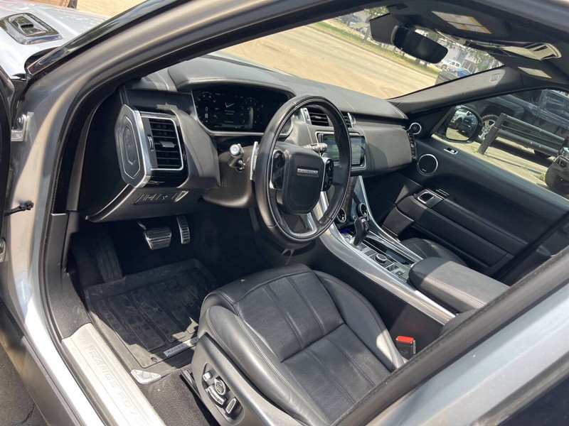 Land Rover Range Rover Sport Vehicle Image 08