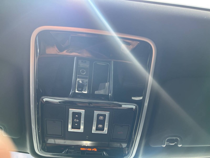 Land Rover Range Rover Sport Vehicle Image 15