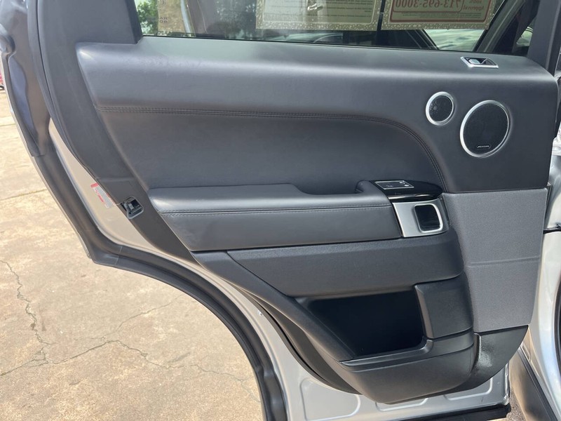 Land Rover Range Rover Sport Vehicle Image 16