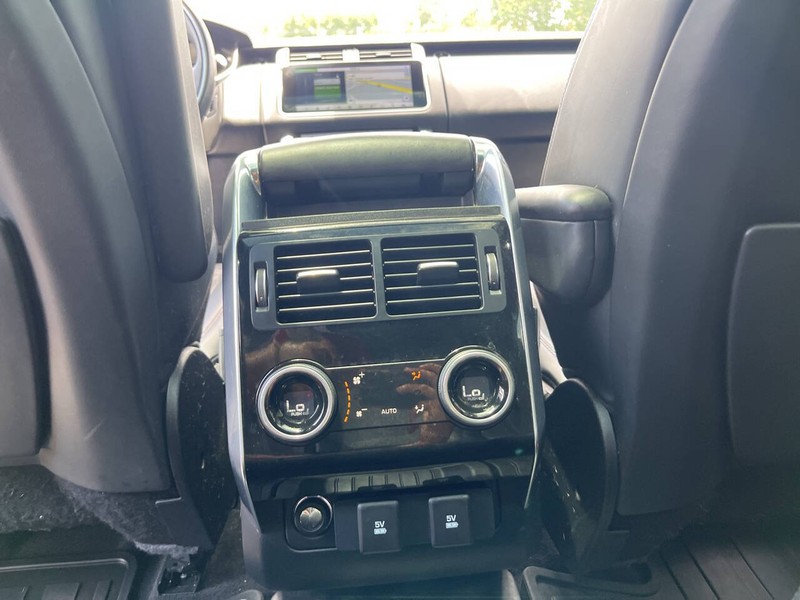 Land Rover Range Rover Sport Vehicle Image 19