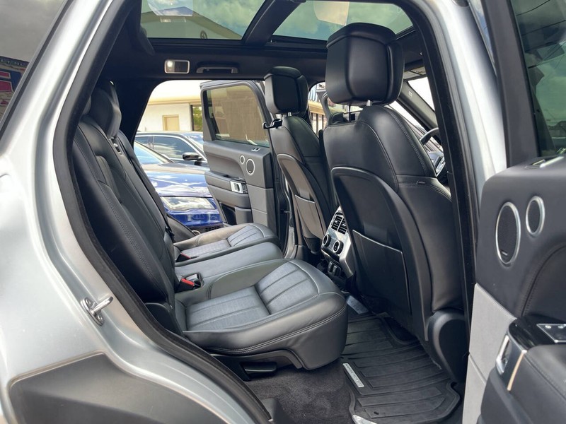 Land Rover Range Rover Sport Vehicle Image 22
