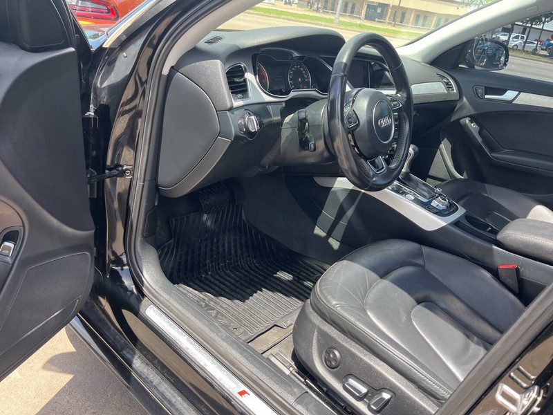 Audi A4 Vehicle Image 08