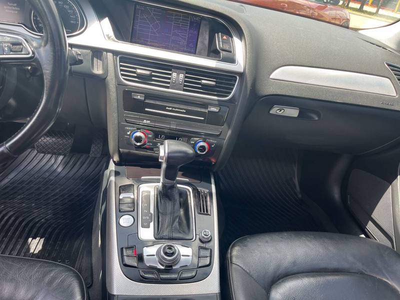 Audi A4 Vehicle Image 10