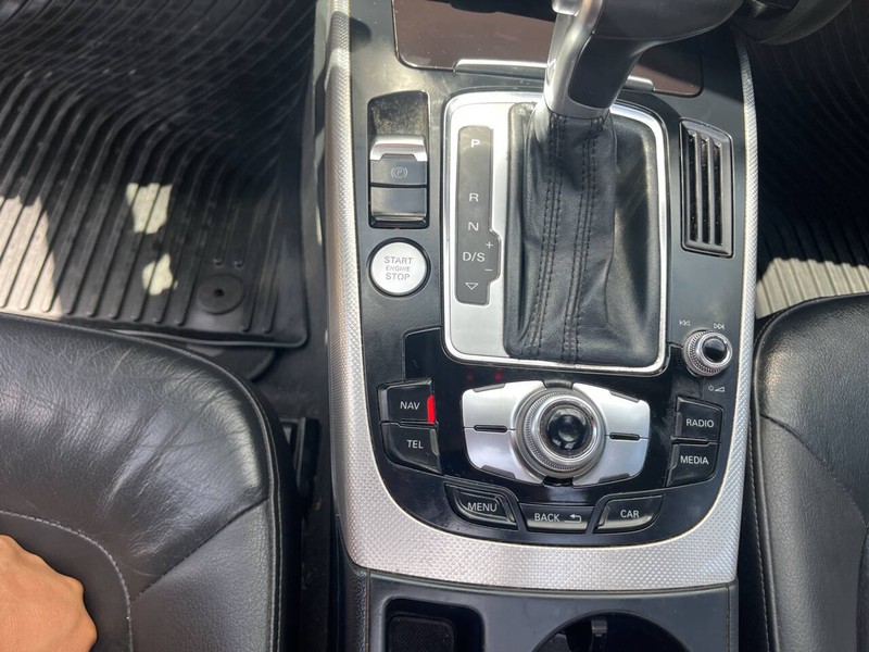 Audi A4 Vehicle Image 11
