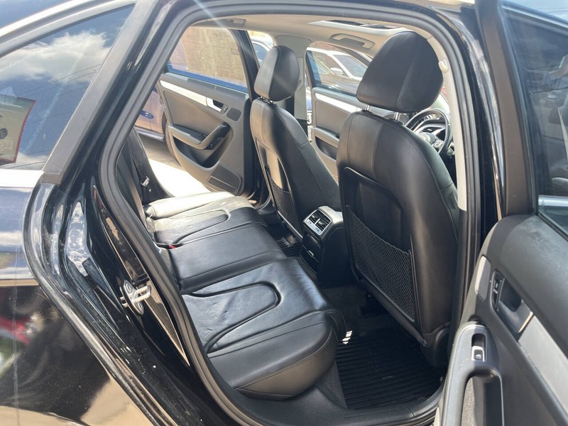 Audi A4 Vehicle Image 18