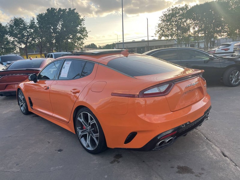 Kia Stinger Vehicle Image 05