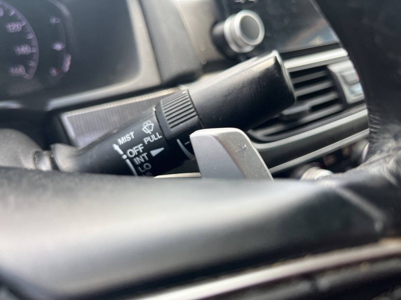 Honda Accord Vehicle Image 11