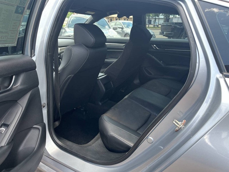 Honda Accord Vehicle Image 15