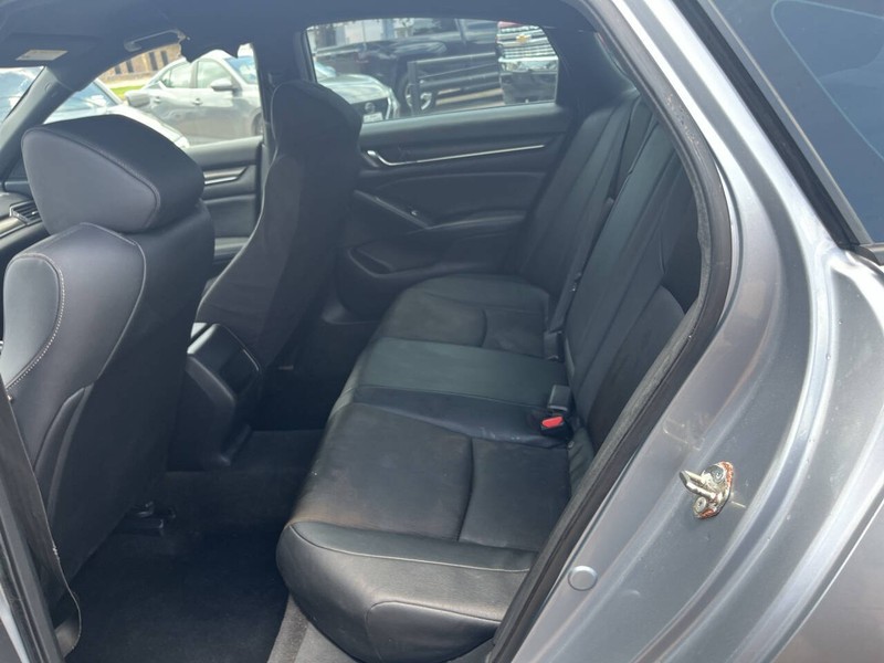 Honda Accord Vehicle Image 16