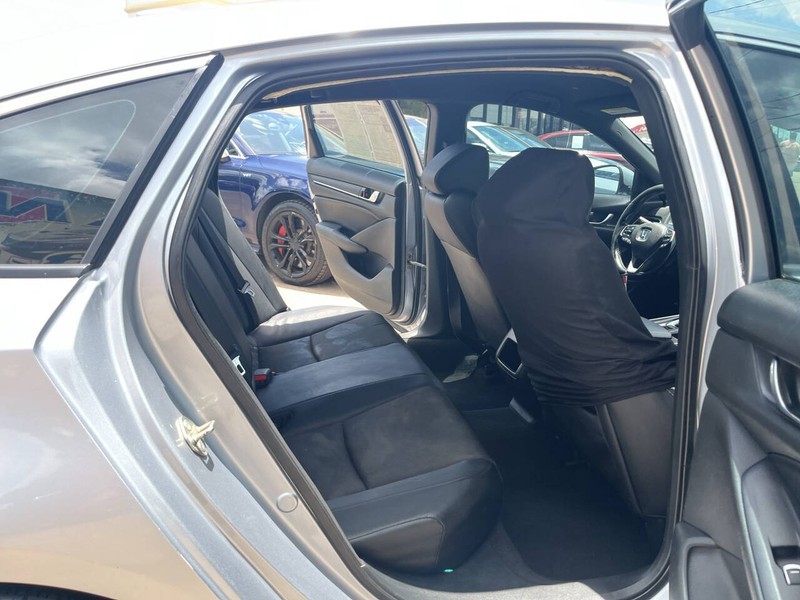 Honda Accord Vehicle Image 18