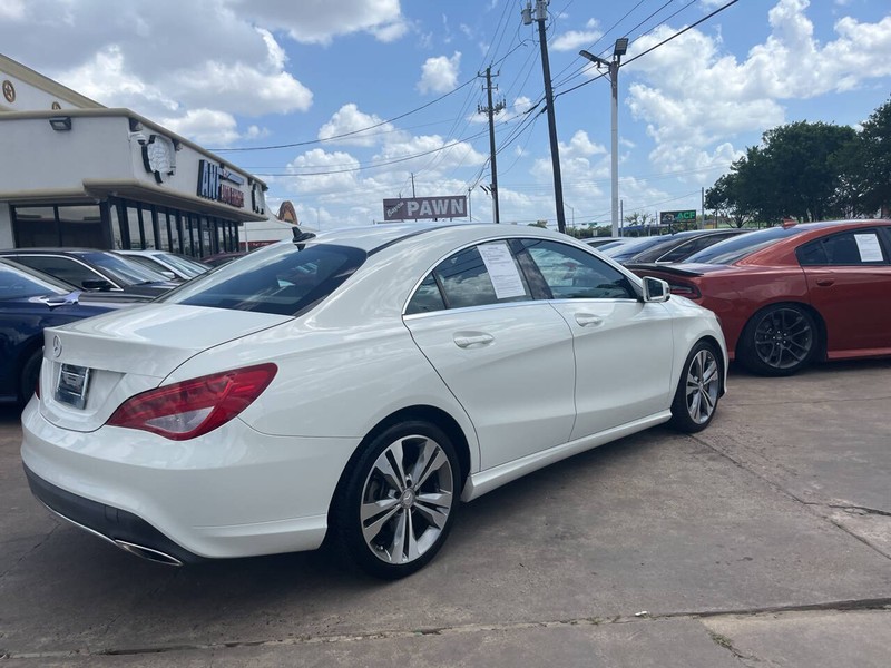 Mercedes-Benz CLA Vehicle Image 04